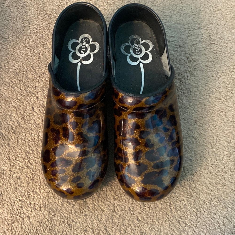 Leopard print Sanitas